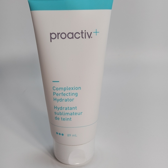 Proactiv Complexion Perfecting Hydrator, New Sealed - Picture 3 of 7